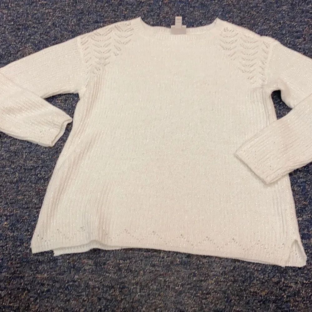 St. John’s Bay white shimmer sweater sz. Large petite
